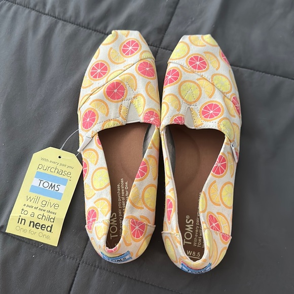 Toms 8.5 - Picture 1 of 2